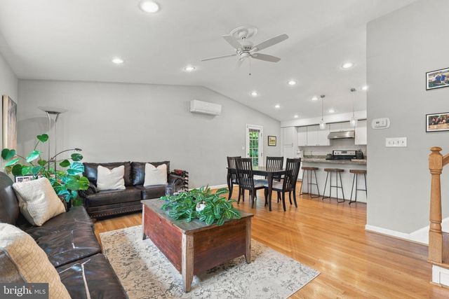 2306 WUTHERING RD, Timonium, MD 21093