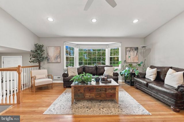 2306 WUTHERING RD, Timonium, MD 21093