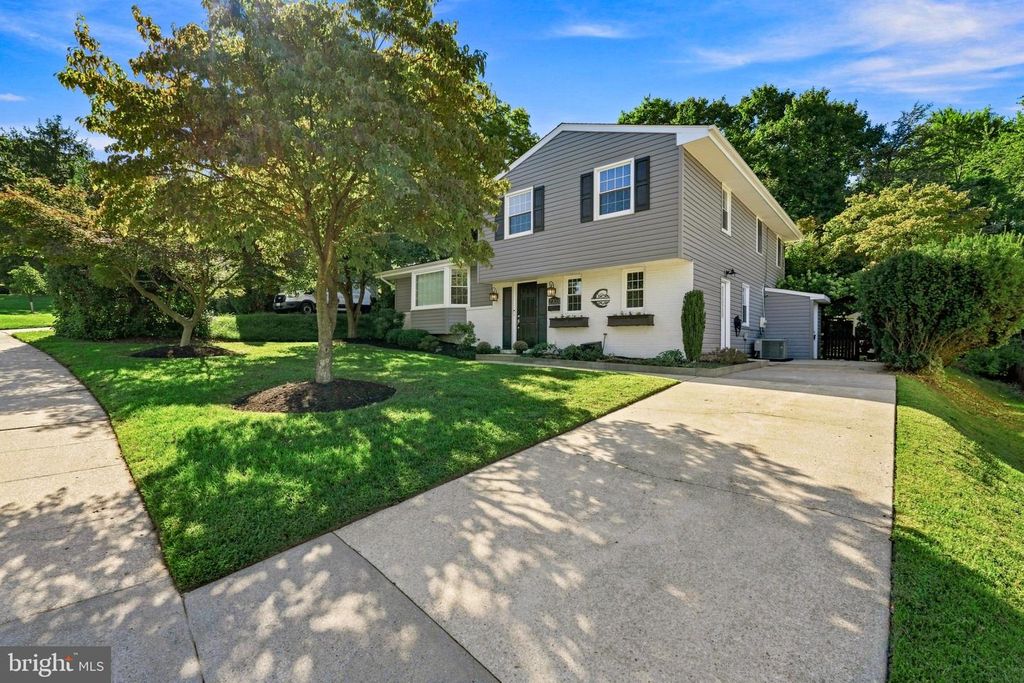 2306 WUTHERING RD, Timonium, MD 21093