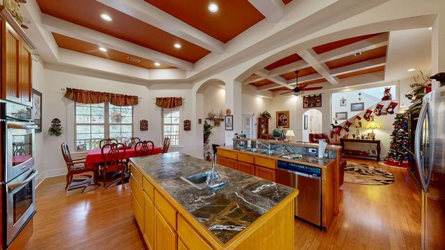 98 Sunrise Drive, Eufaula, AL 36027