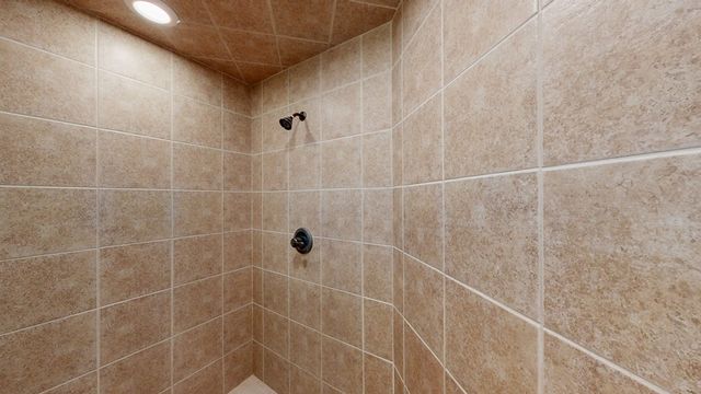 98 Sunrise Drive, Eufaula, AL 36027