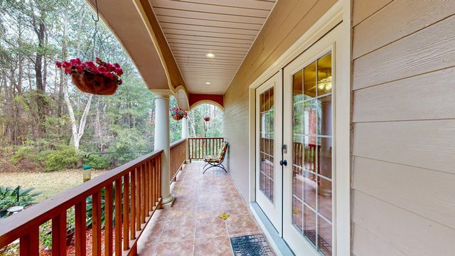 98 Sunrise Drive, Eufaula, AL 36027