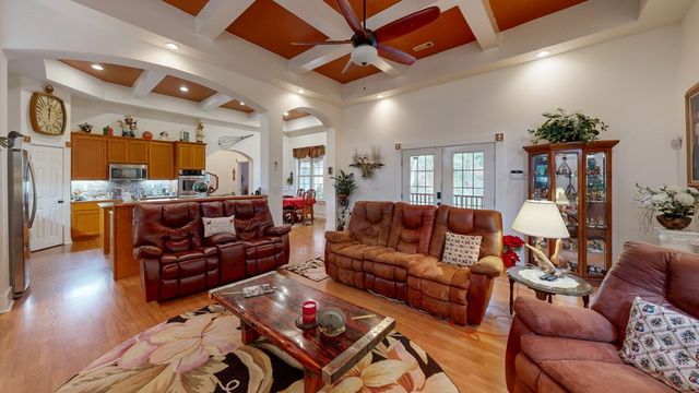 98 Sunrise Drive, Eufaula, AL 36027