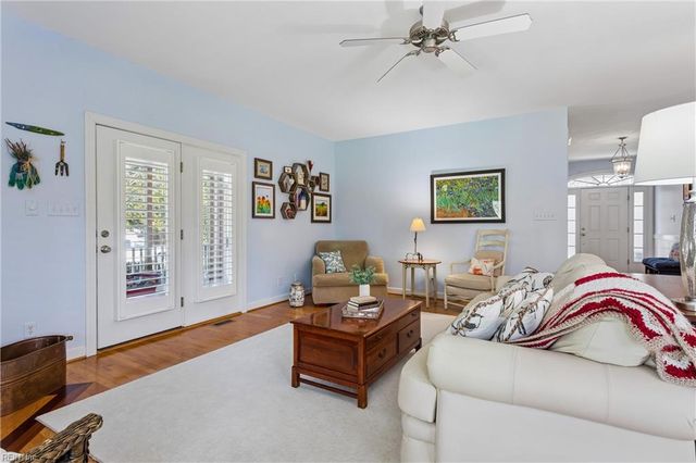 117 Montgomery LN, Yorktown, VA 23692