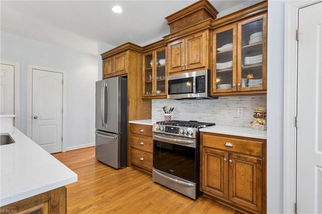 117 Montgomery LN, Yorktown, VA 23692