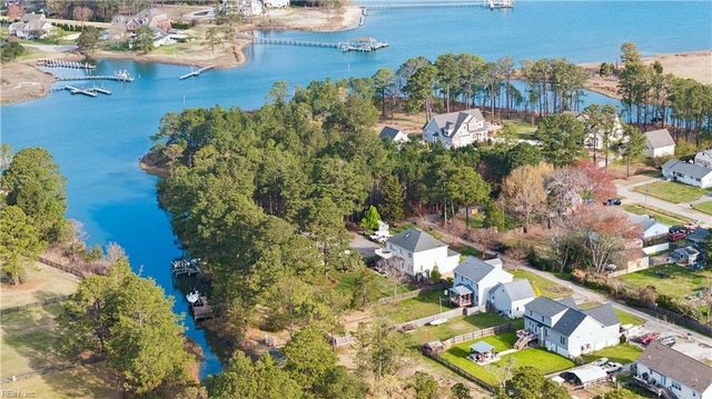 117 Montgomery LN, Yorktown, VA 23692
