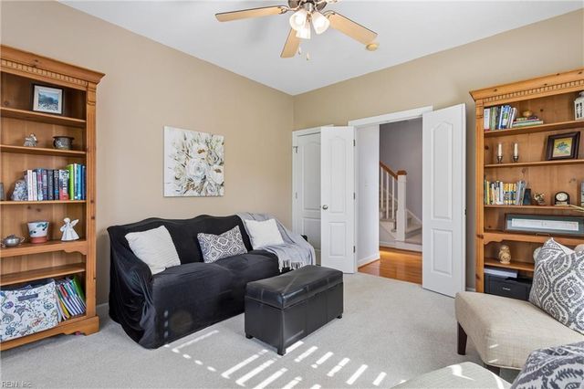 117 Montgomery LN, Yorktown, VA 23692