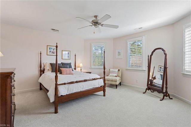 117 Montgomery LN, Yorktown, VA 23692