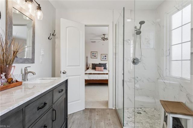 117 Montgomery LN, Yorktown, VA 23692