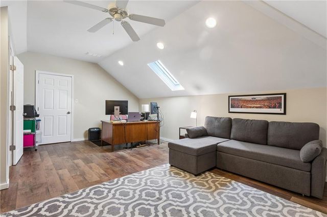 117 Montgomery LN, Yorktown, VA 23692