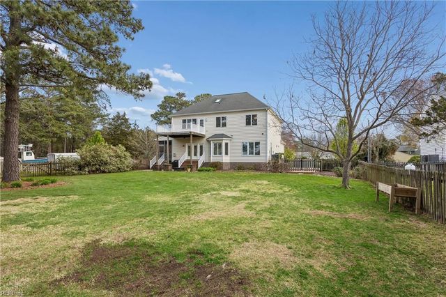 117 Montgomery LN, Yorktown, VA 23692
