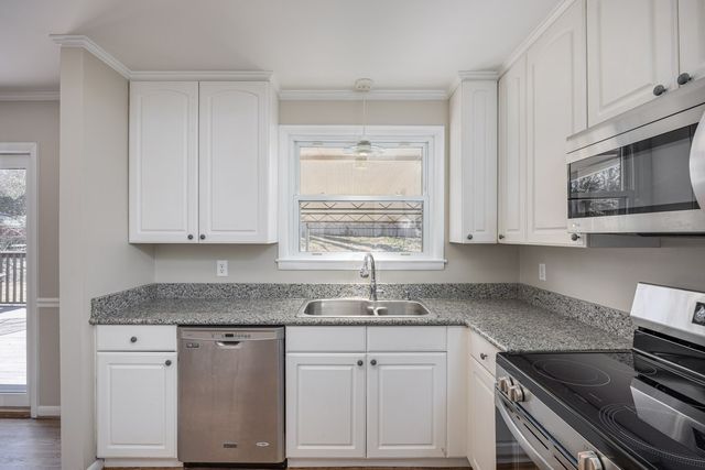 4803 Timberhill Dr, Nashville, TN 37211