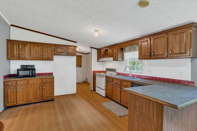 1812 Highway 52, E, Portland, TN 37148