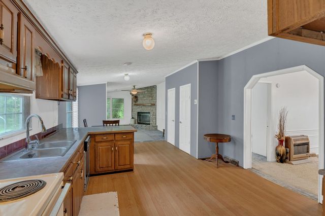 1812 Highway 52, E, Portland, TN 37148