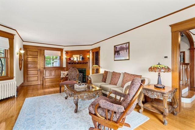 9 White Ave, Wakefield, MA 01880