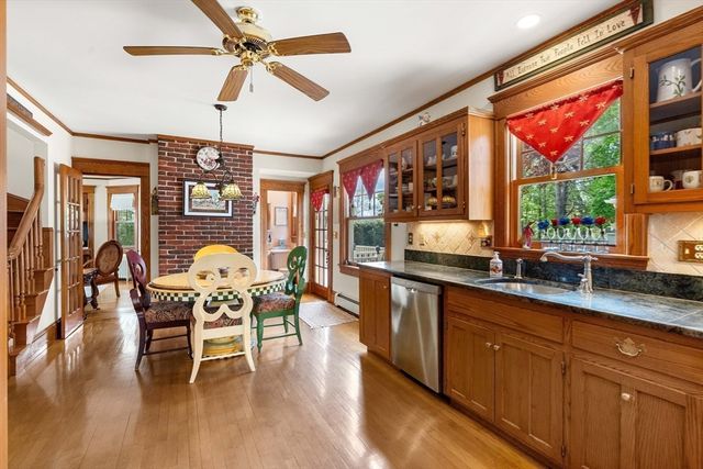 9 White Ave, Wakefield, MA 01880
