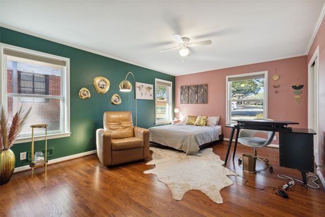 1522 Sylvan Avenue, Dallas, TX 75208