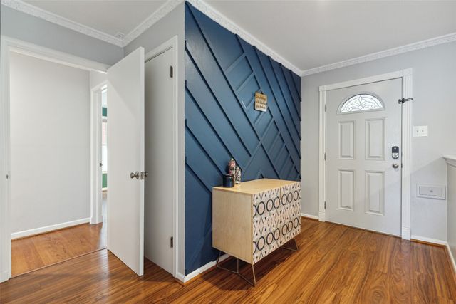 1522 Sylvan Avenue, Dallas, TX 75208