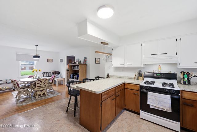 220 Forrest Dr, Lawrenceburg, KY 40342