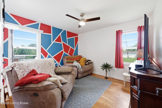220 Forrest Dr, Lawrenceburg, KY 40342