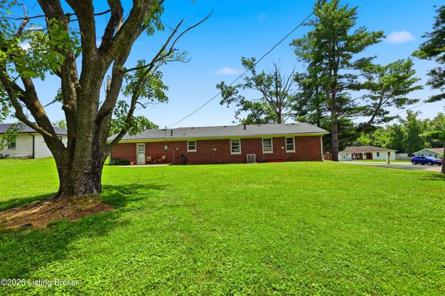 220 Forrest Dr, Lawrenceburg, KY 40342
