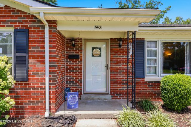 220 Forrest Dr, Lawrenceburg, KY 40342