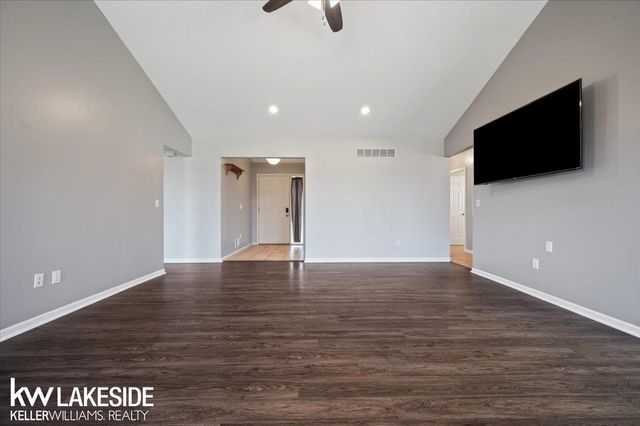 53558 Spurry Lane, Chesterfield Twp, MI 48051