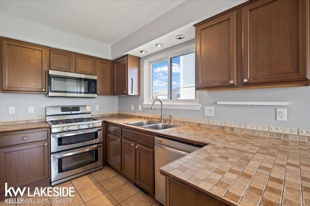 53558 Spurry Lane, Chesterfield Twp, MI 48051