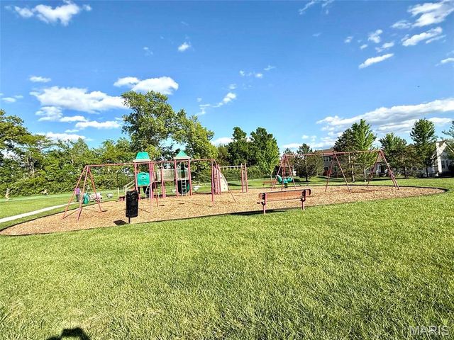 320 Countryshire Drive, Lake St Louis, MO 63367
