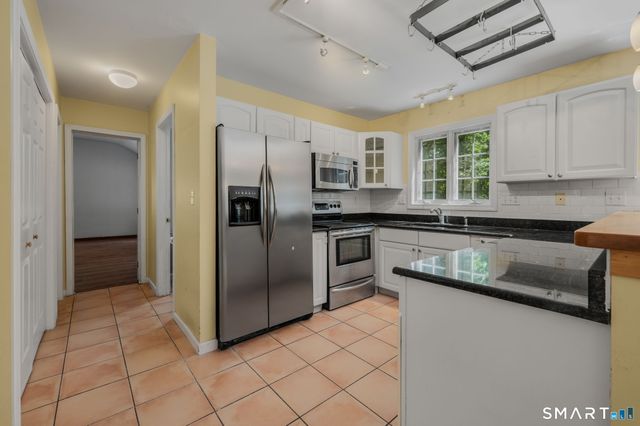 4 Sanfords Bridge, East Haddam, CT 06423