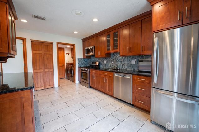 260 Westgate Drive, Edison, NJ 08820