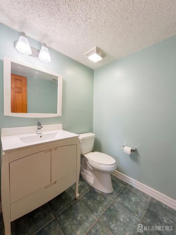 260 Westgate Drive, Edison, NJ 08820