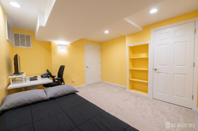 260 Westgate Drive, Edison, NJ 08820