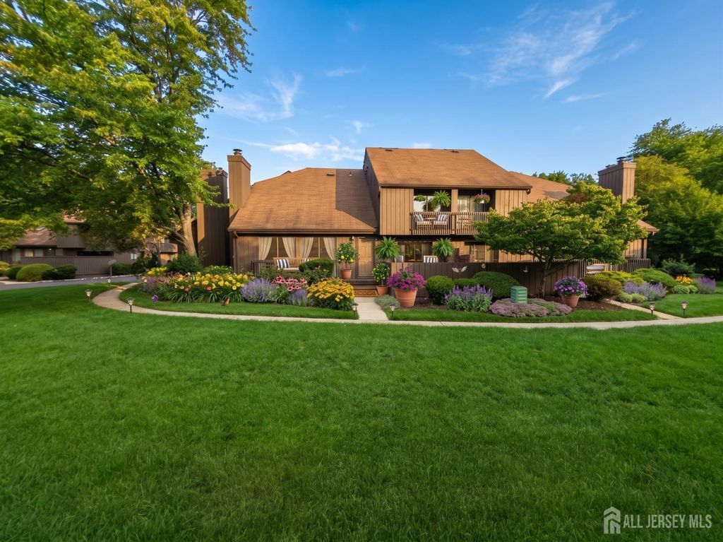 260 Westgate Drive, Edison, NJ 08820