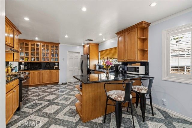 17174 Los Alimos, Granada Hills (los Angeles), CA 91344