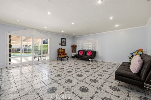 17174 Los Alimos, Granada Hills (los Angeles), CA 91344