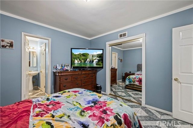 17174 Los Alimos, Granada Hills (los Angeles), CA 91344