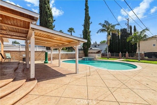 17174 Los Alimos, Granada Hills (los Angeles), CA 91344