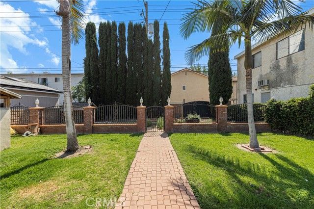 17174 Los Alimos, Granada Hills (los Angeles), CA 91344
