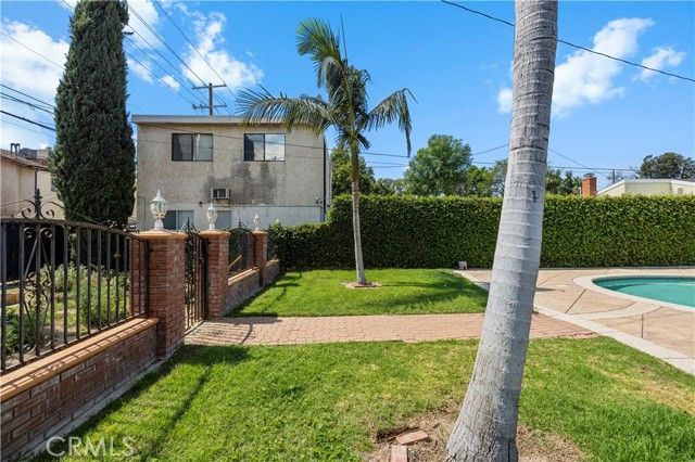 17174 Los Alimos, Granada Hills (los Angeles), CA 91344
