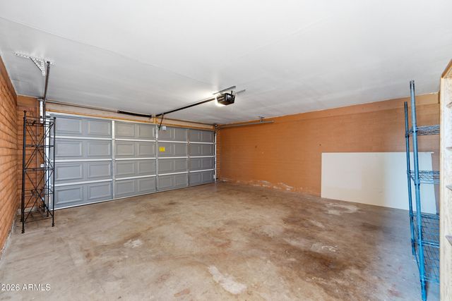 3737 W Griswold Road, Phoenix, AZ 85051