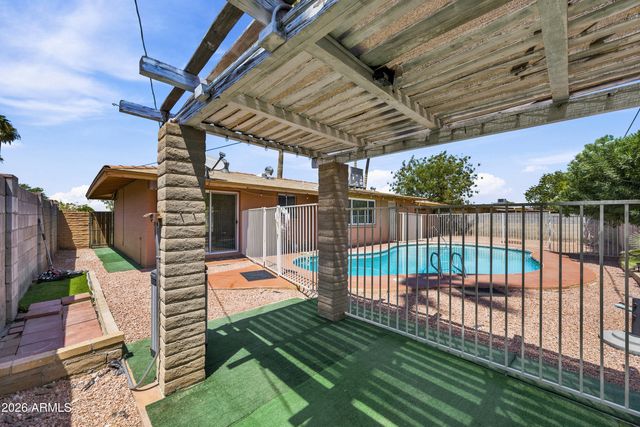 3737 W Griswold Road, Phoenix, AZ 85051