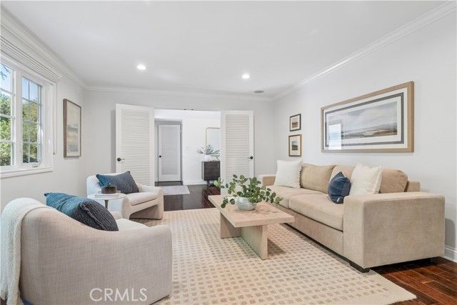 4590 Ensenada Drive, Woodland Hills (los Angeles), CA 91364