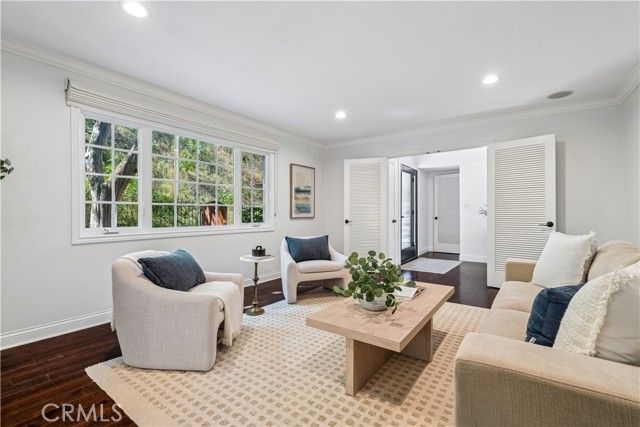 4590 Ensenada Drive, Woodland Hills (los Angeles), CA 91364