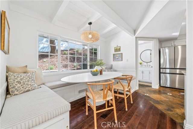 4590 Ensenada Drive, Woodland Hills (los Angeles), CA 91364