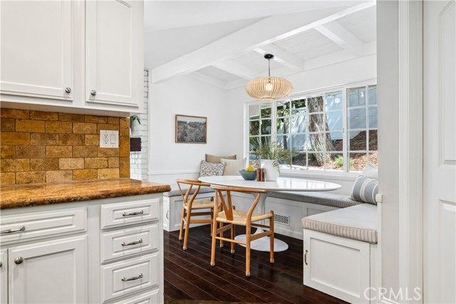 4590 Ensenada Drive, Woodland Hills (los Angeles), CA 91364