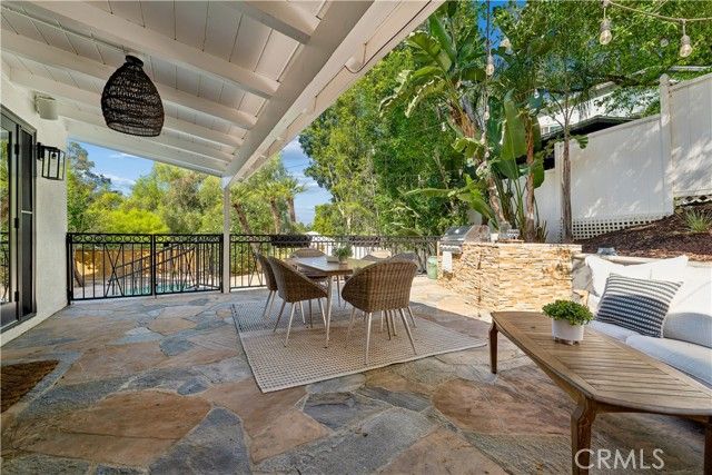 4590 Ensenada Drive, Woodland Hills (los Angeles), CA 91364