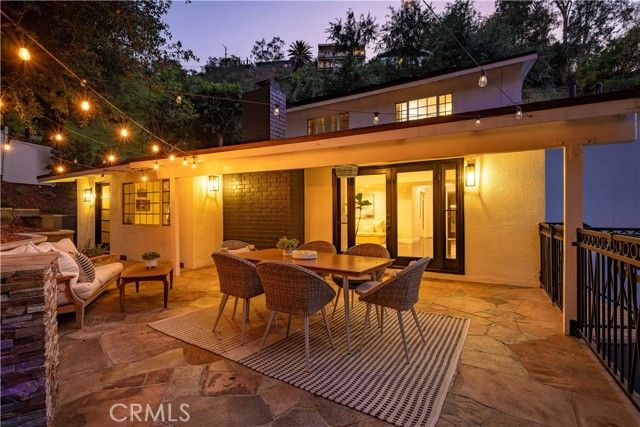 4590 Ensenada Drive, Woodland Hills (los Angeles), CA 91364