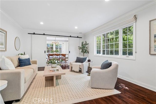 4590 Ensenada Drive, Woodland Hills (los Angeles), CA 91364