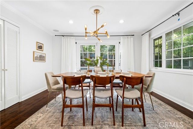 4590 Ensenada Drive, Woodland Hills (los Angeles), CA 91364